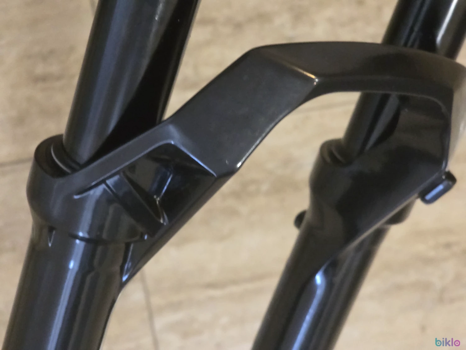 4. Furca Suspensie RockShox Lyrik R 29-150mm Boost Tapered