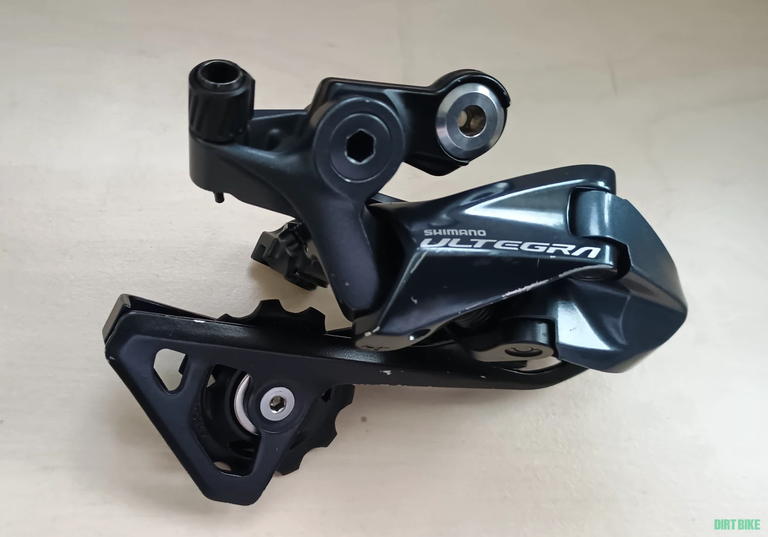 1. Schimbator Shimano Ultegra RD R8000