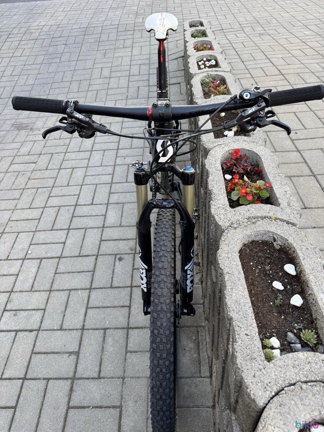 2. SCOTT Scale 710