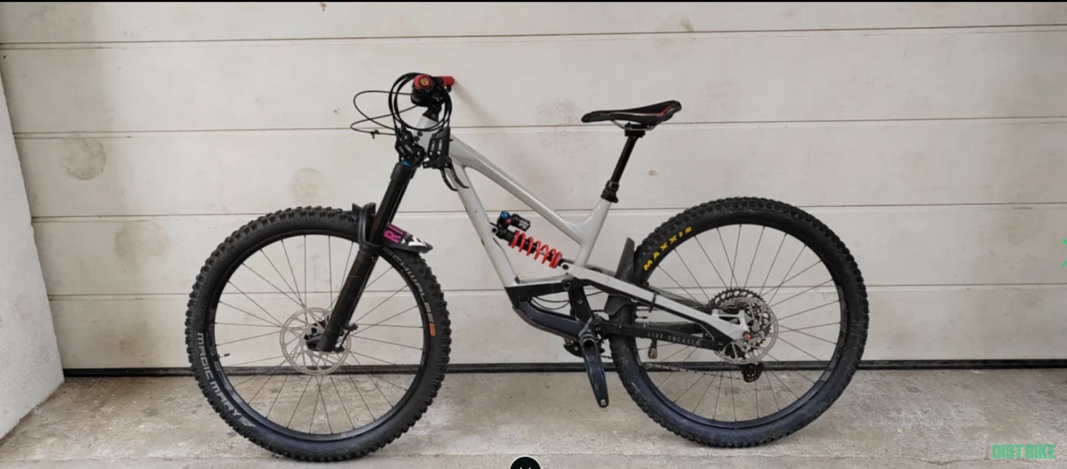1. Vand YT capra Shred M