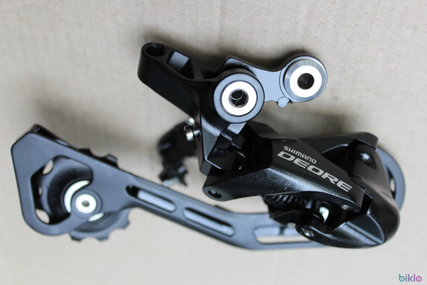 1. Shimano DEORE RD-T6000 10vit. SGS Shadow RD schimbator spate