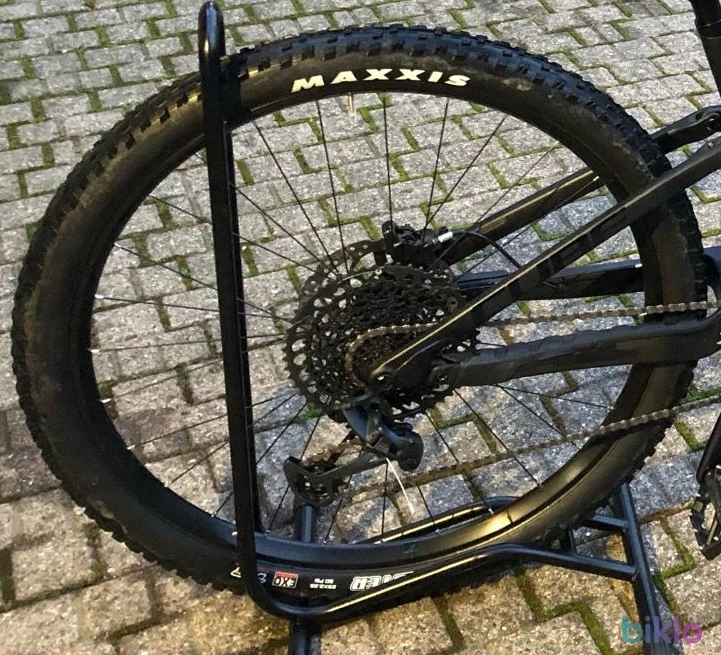 7. Set Roți Fulcrum Red Metal 5 (2025) – 29" Boost, 30mm, aproape noi (sub 350km)