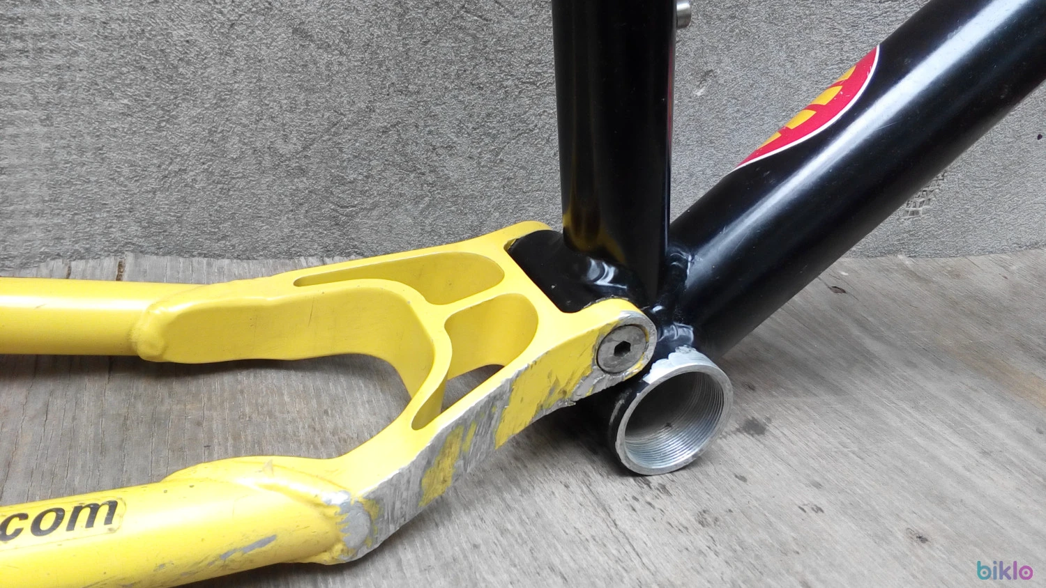3. Cadru Rocky Mountain furca RockShox