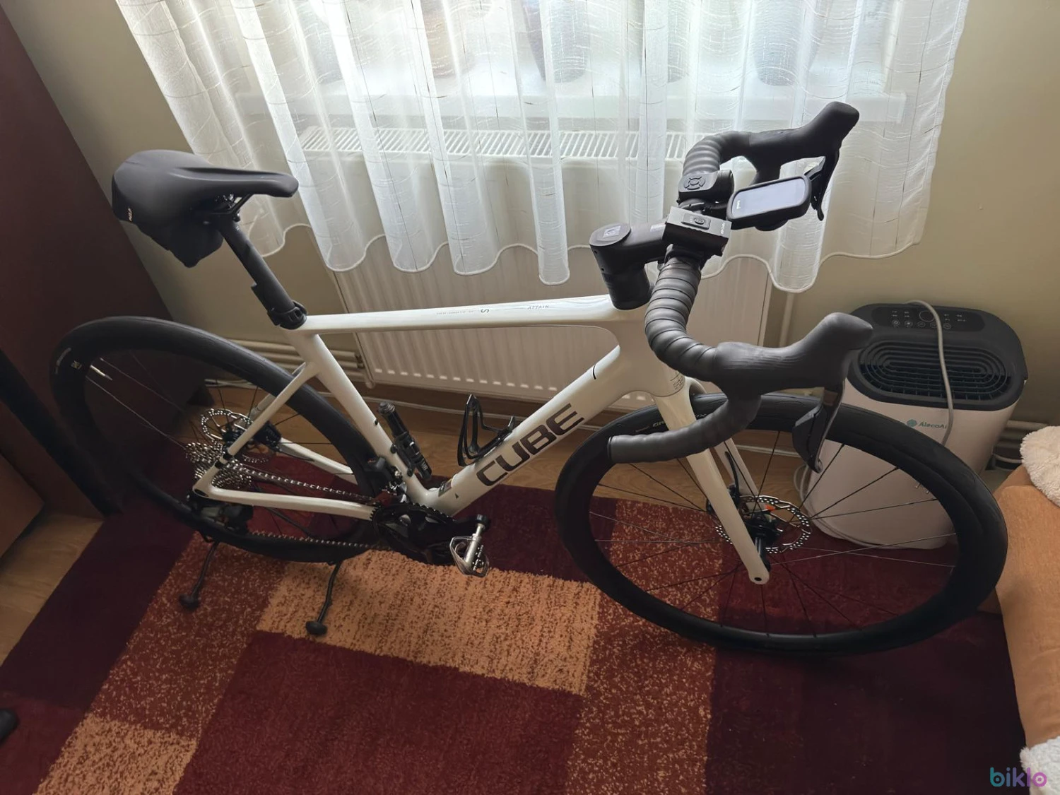 5. Cube Attain C:62 SLX Shimano 105 Di2 2x12 viteze