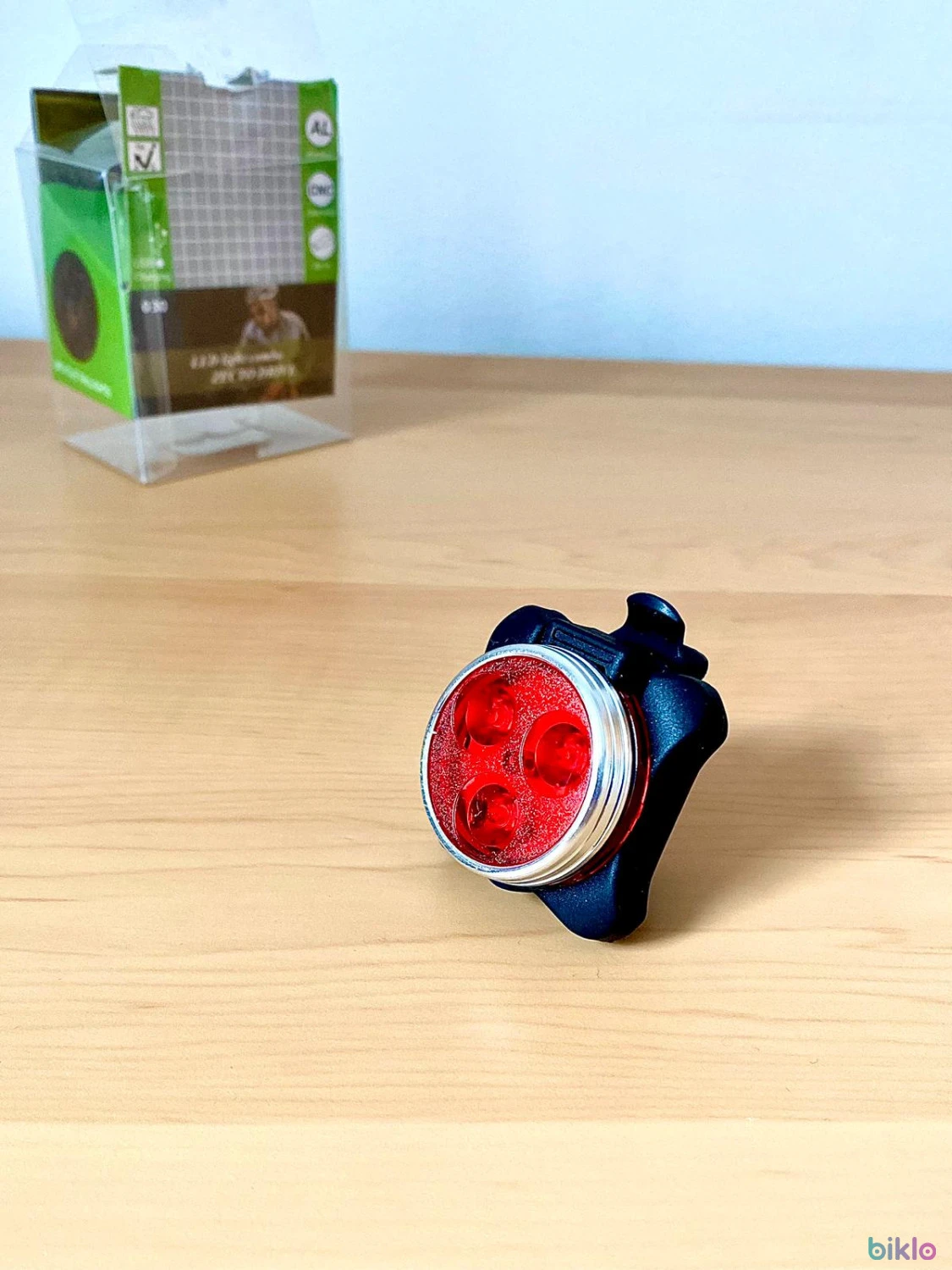 1. Stop spate pentru bicicletă, reîncărcabil prin USB, LED, impermeabil