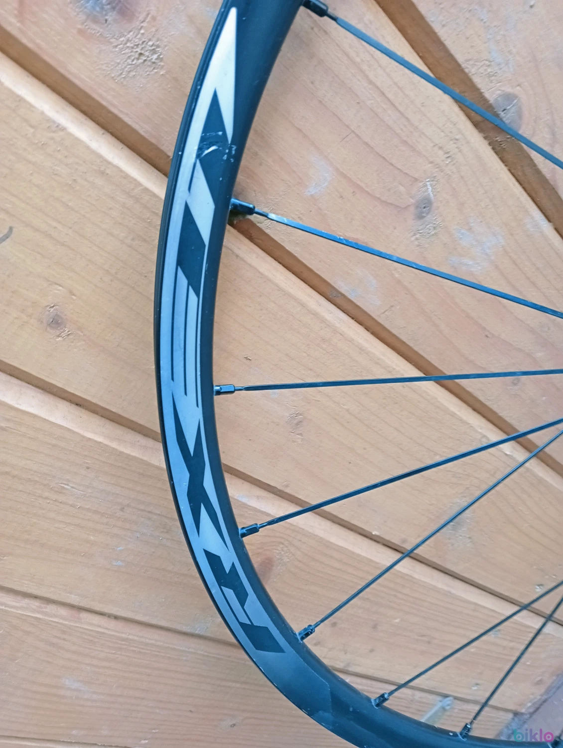 5. Roata fata 28 mtb treking gravel cu butuc si janta Shimano WH - RX 31 disc center lock