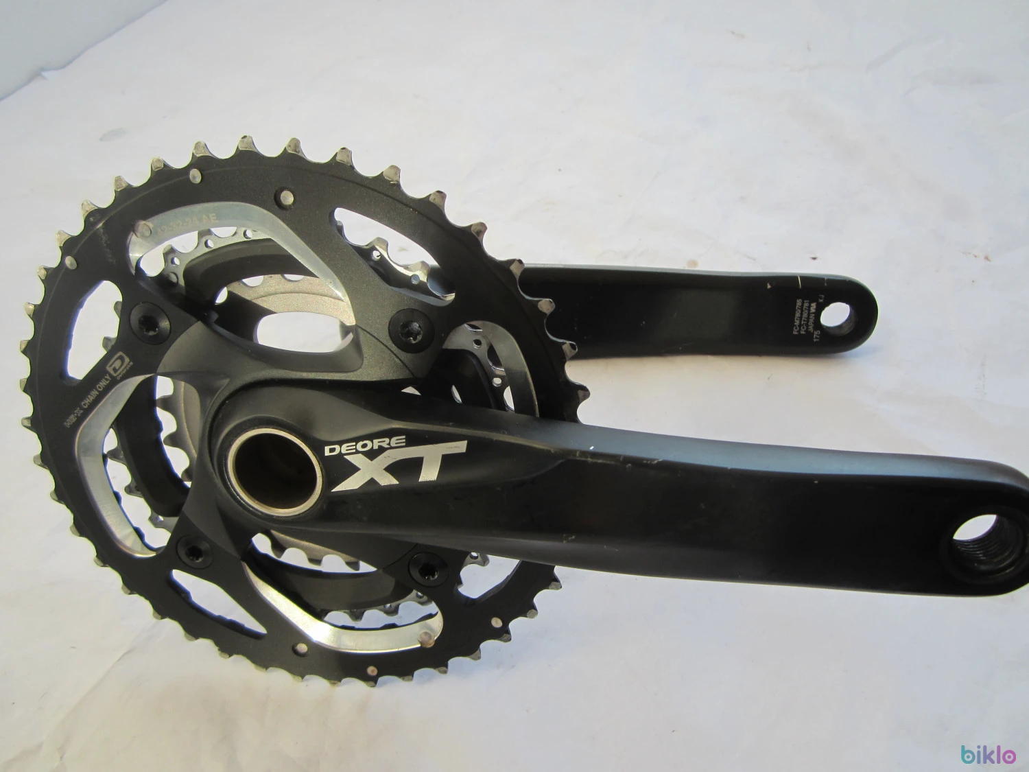 1. Pedalier mtb xt cu rulment exterior