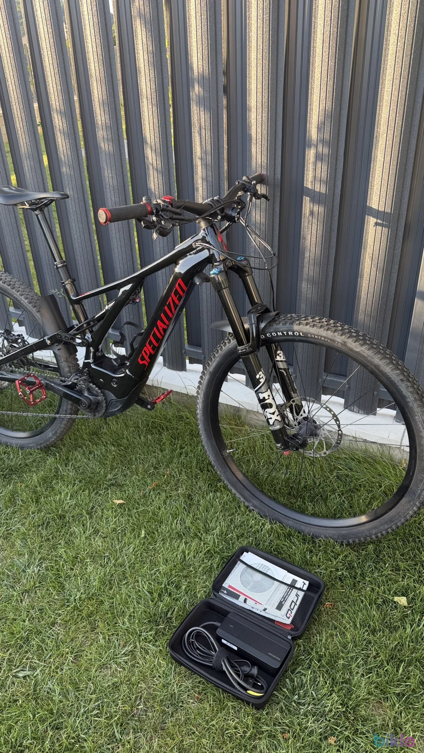 12. Specialized Levo Turbo Comp M 2021 full box