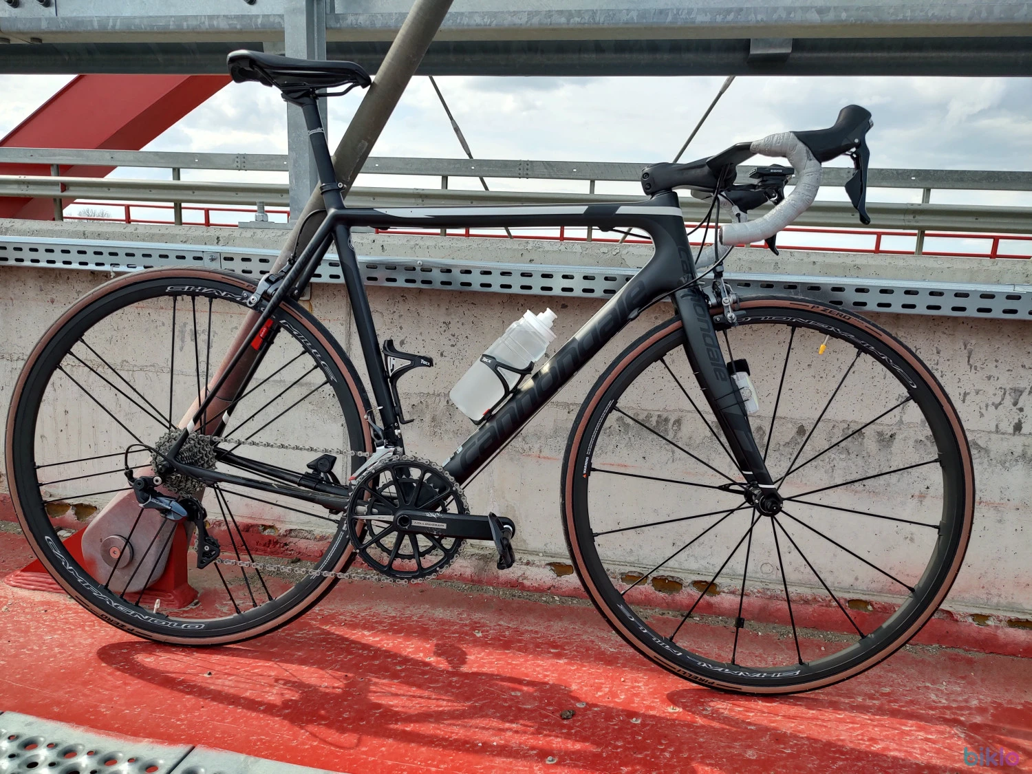 6. Cannondale 2017 SUPERSIX EVO Ultegra 4 L-56cm
