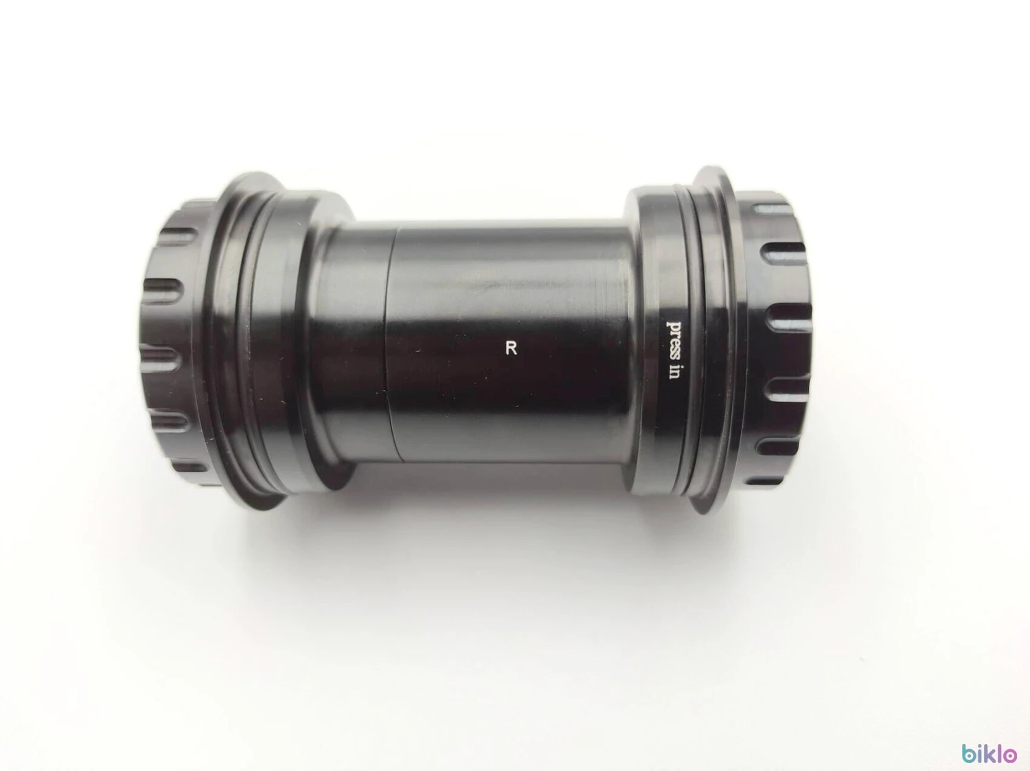 6. Butuc pedalier PressFit cu insurubare 46x68mm bb shell pentru ax 24mm nou