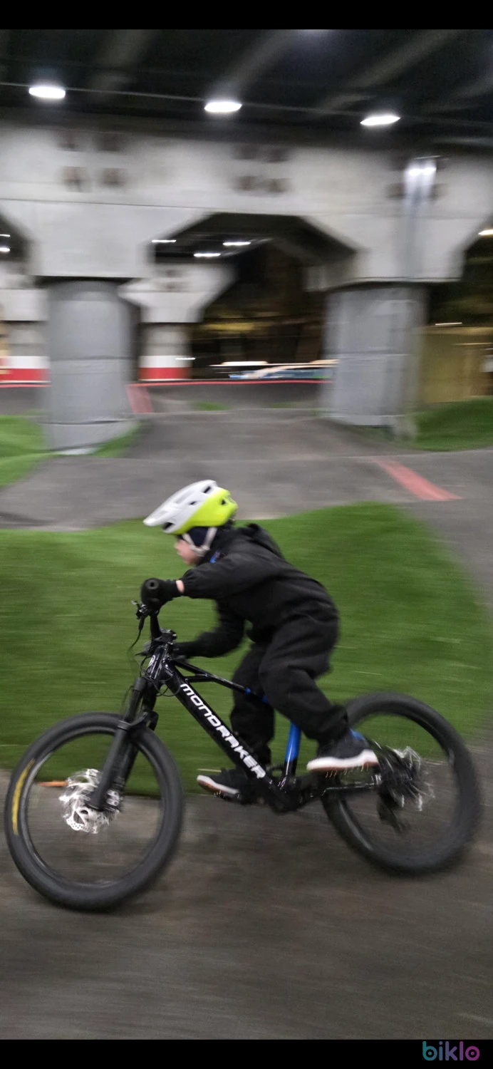 2. Mondraker play 20inch e-bike copii + furca Manitou Jr extra