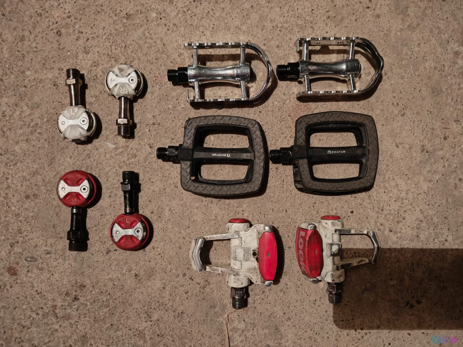 5. Diverse piese (pedale Wahoo Speedplay, Rotor pt frână pe disc Shimano, ghidon bullhorn, pipă Ritchey, manșoane)