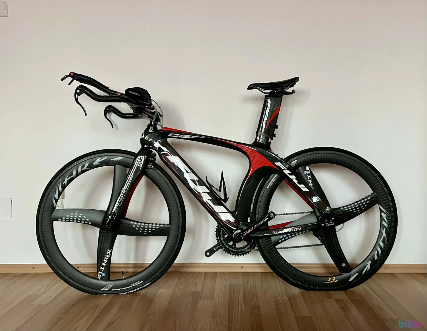 1. Fuji D6 Carbon