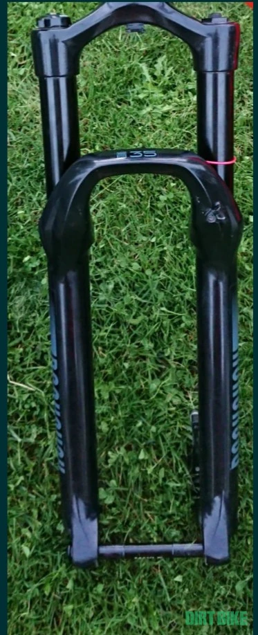 1. Rock shox 35 gold, 29, 160mm, ca noua