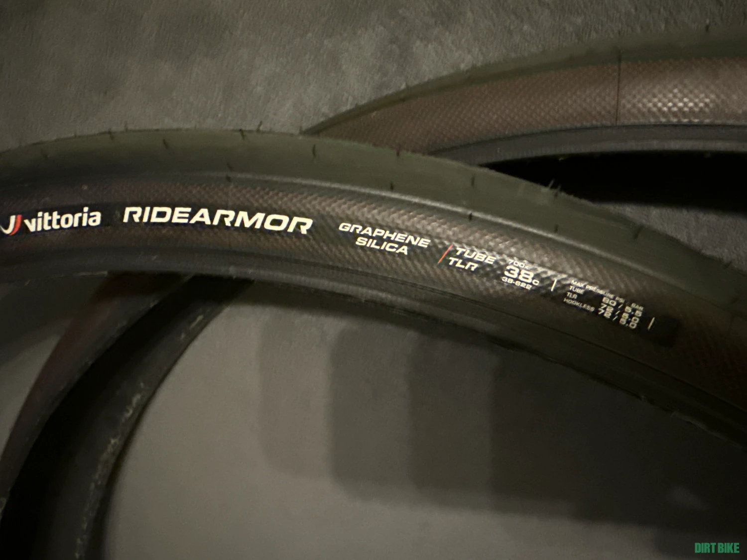 2. Vittoria Ridearmor 700x38c
