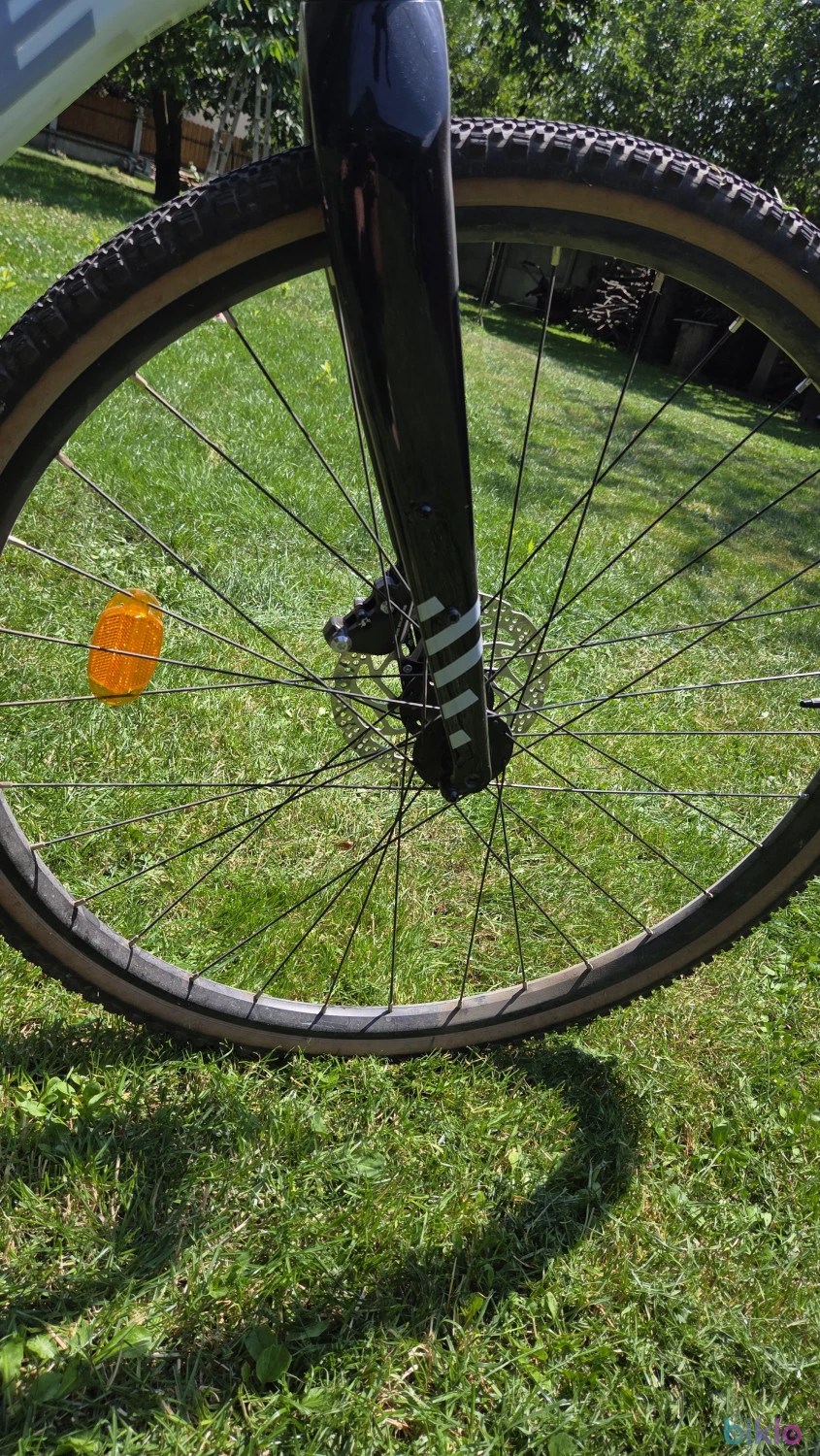 5. Bicicleta Gravel flatbar L