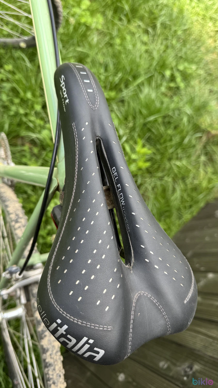 3. Bicicleta cursiera gravel vintage XL Giant Peloton