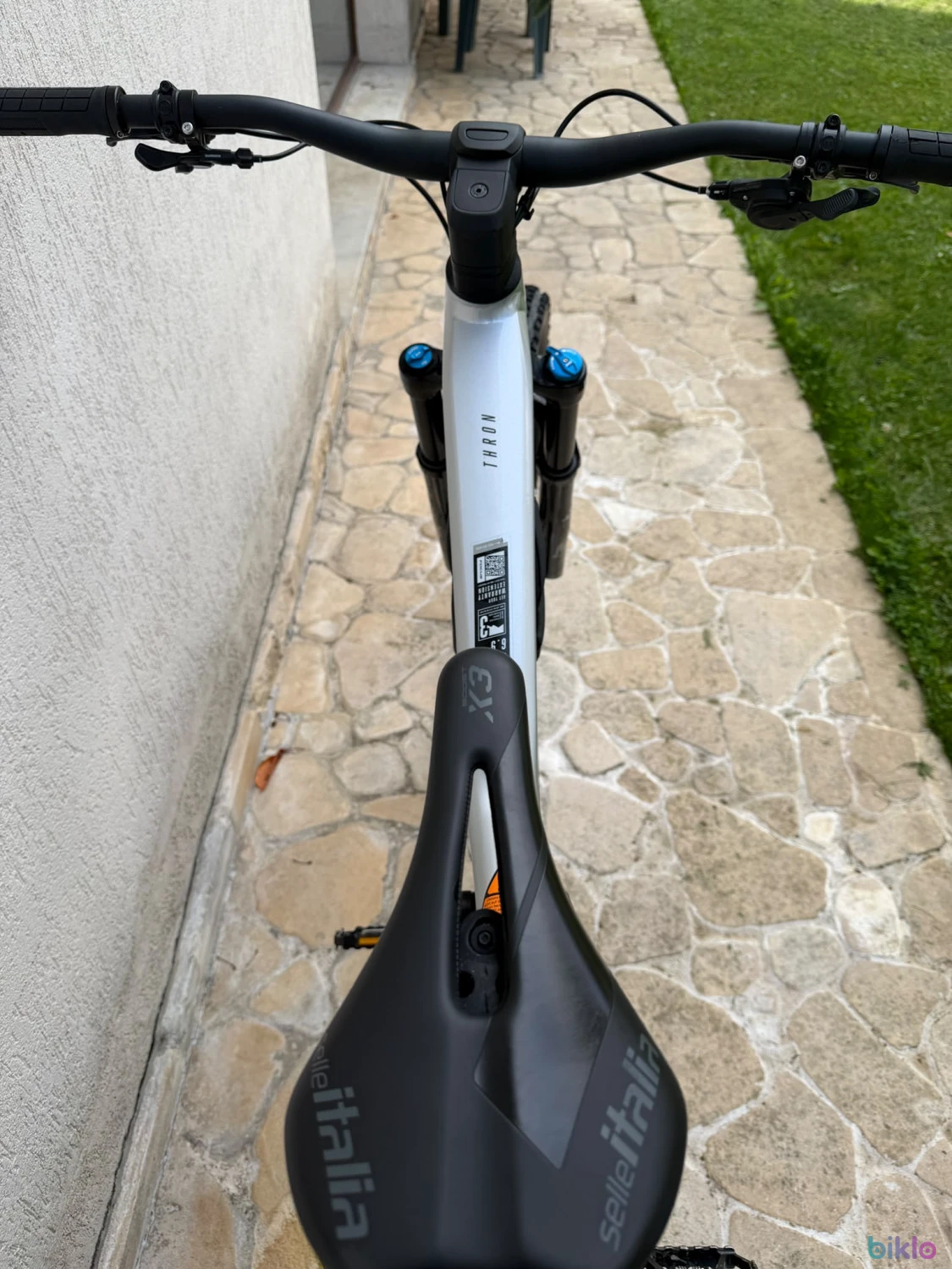 13. Vând MTB Full Suspension Focus Thron 6.9 in Garantie
