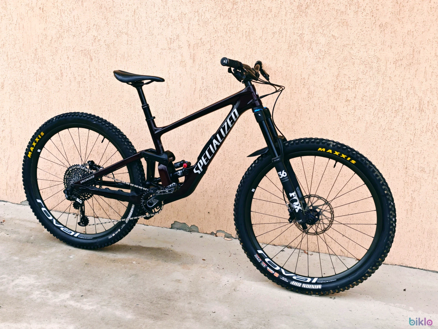 1. Specialized Enduro Expert Carbon