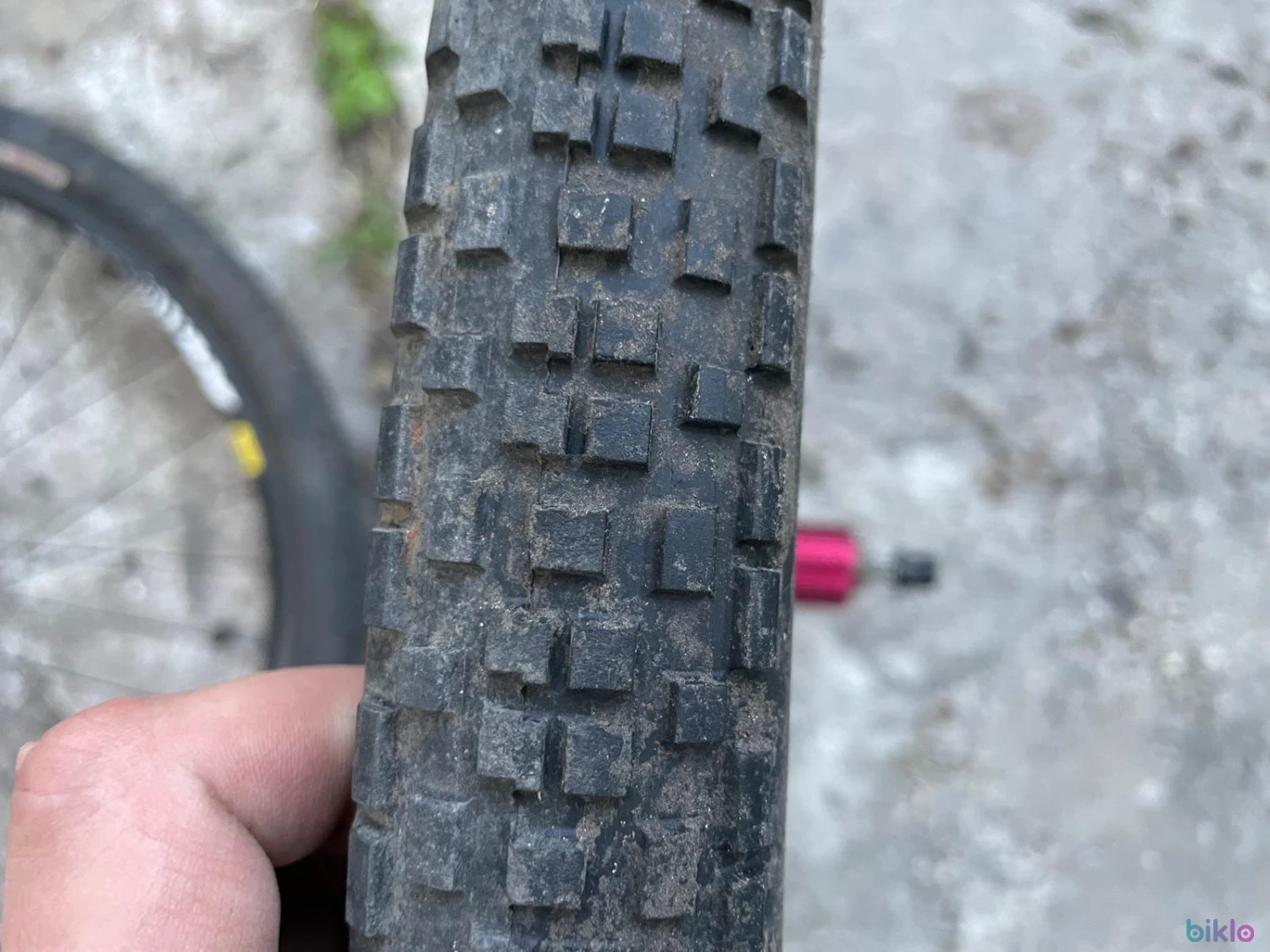 7. Set roți MTB 27.5” Mavic/Novatec 142x12/100x15 mm
