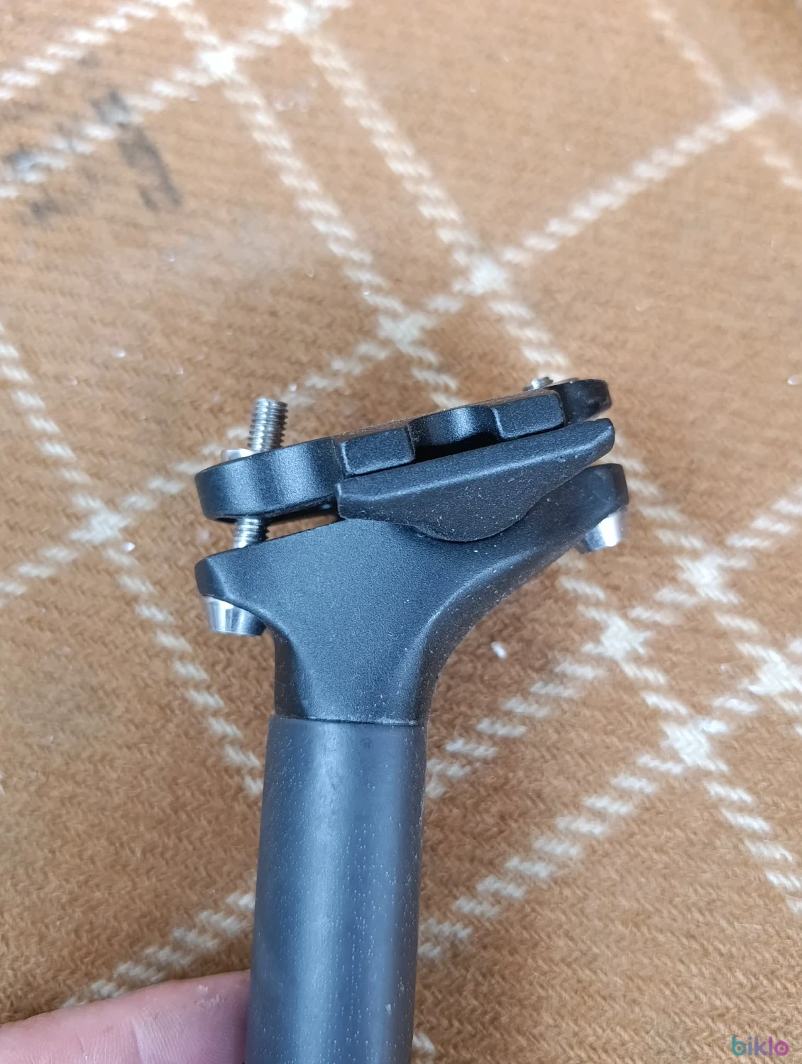 3. Tija de sa Giant D-fuse carbon