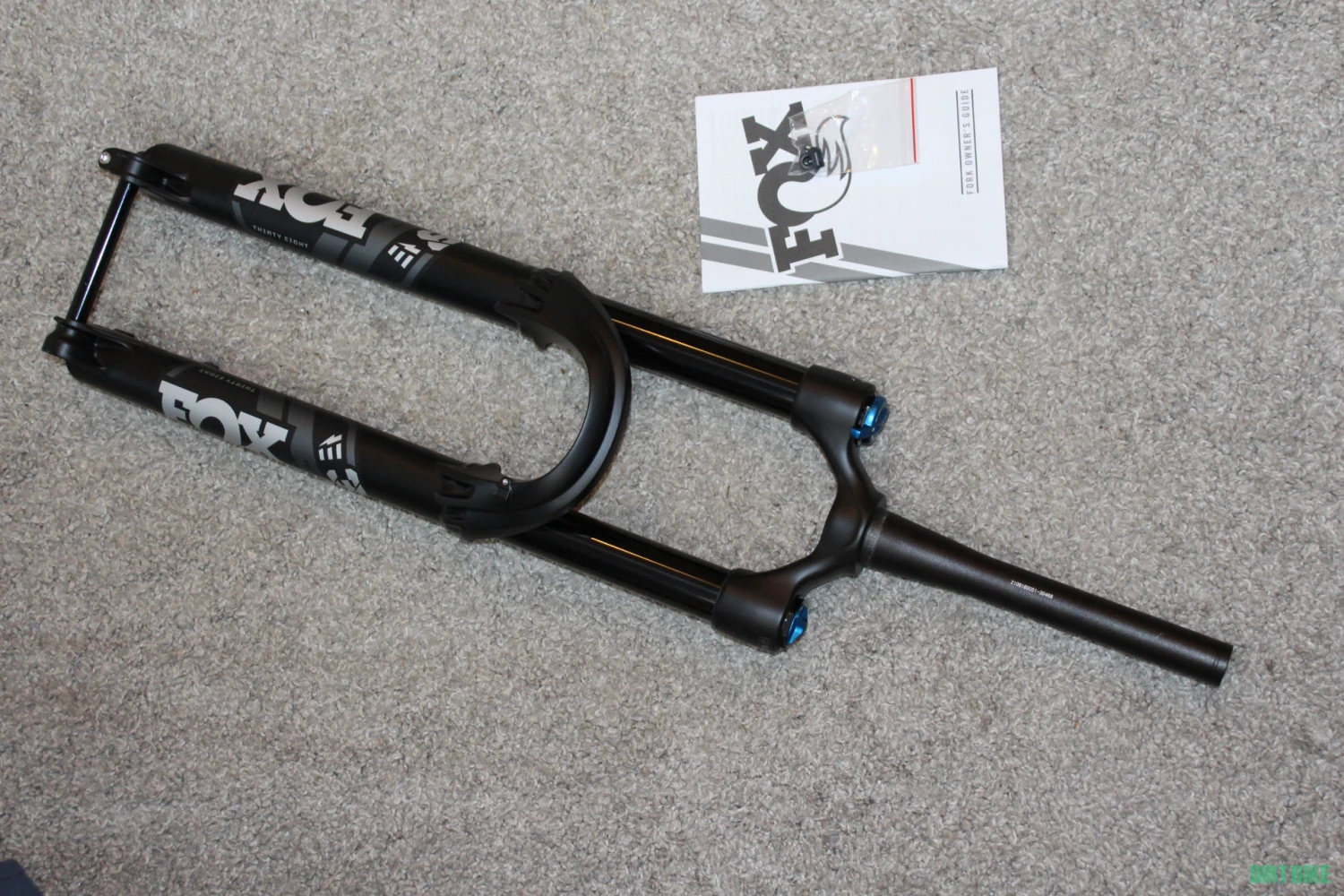 1. Furca suspensie Fox 38 Performance Elite Grip - 170mm 29inch