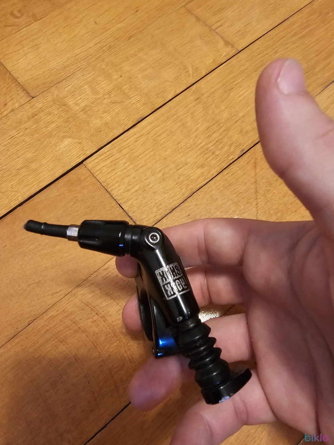 1. Maneta pentru dropper rockshox reverb