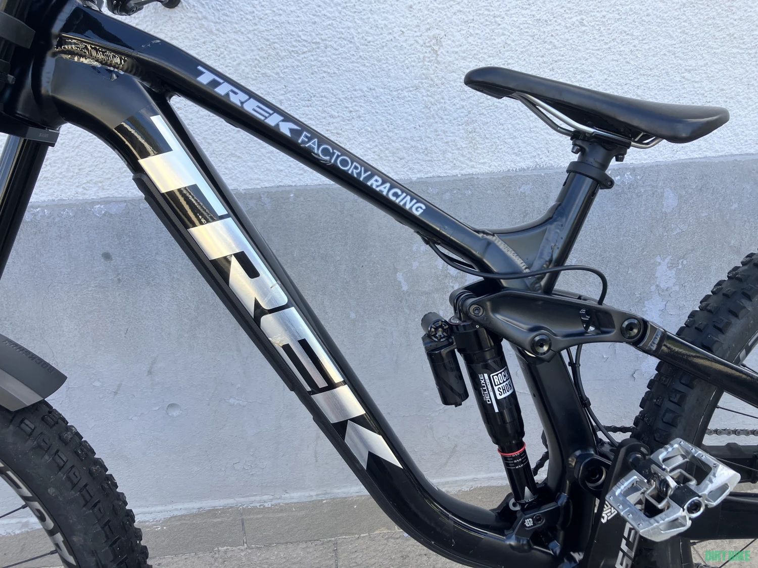 7. Bicicleta downhill Trek Session 8 , cu roti de 29", marime M , model2025