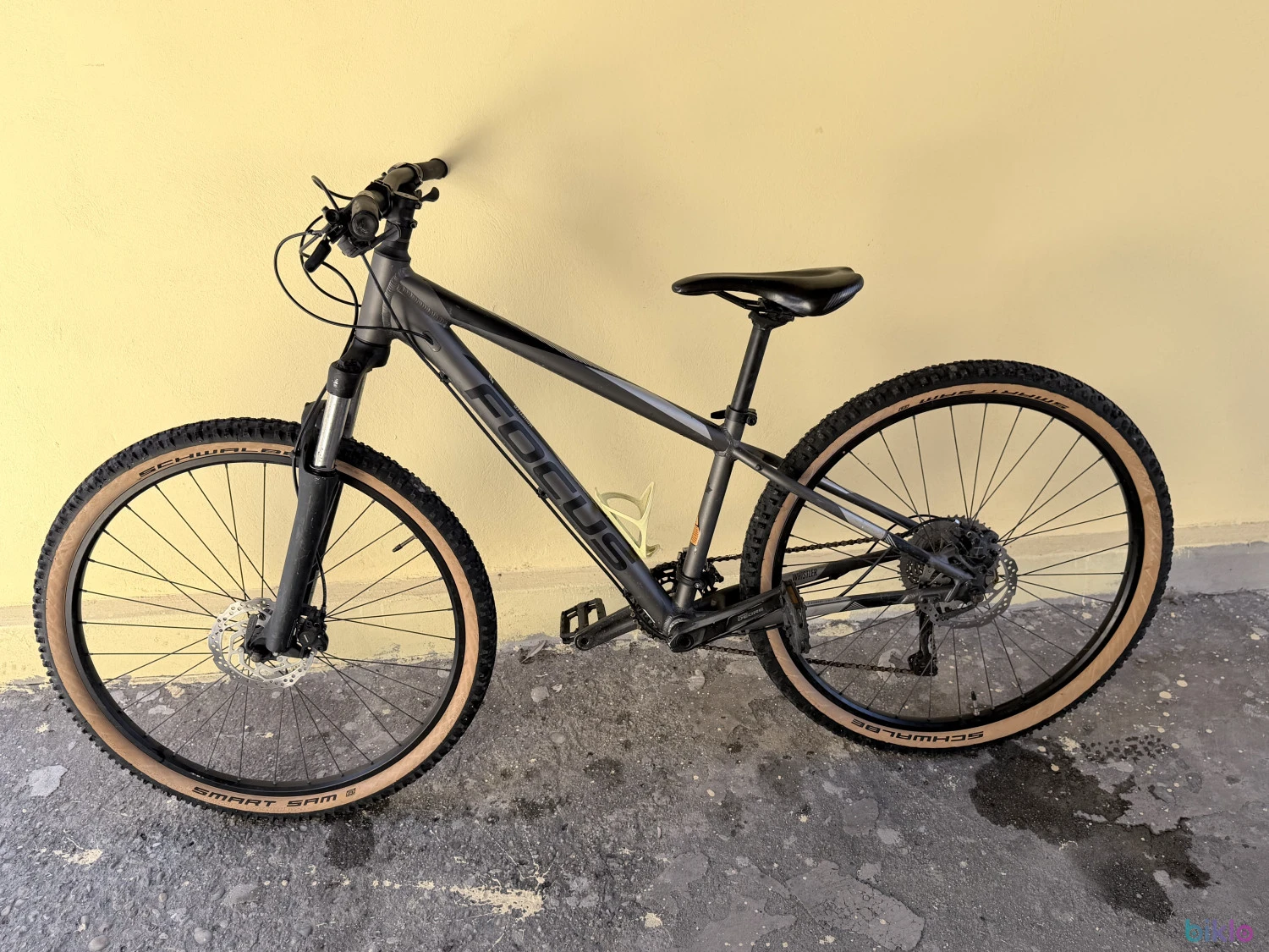 1. Bicicleta MTB Cross-Country Focus Whistler