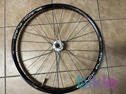 1. Roata 2011 Sun Ringle Black Flag Expert + janta 26"