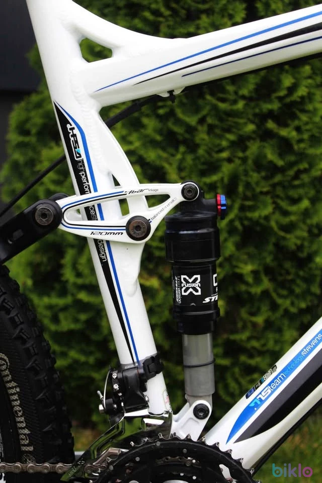 7. Bicicleta Stevens Full Suspension 26 "