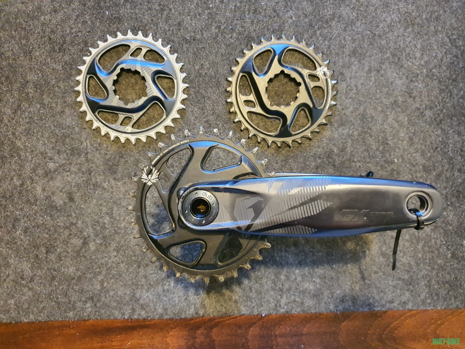 1. Angranaje Sram GX DUB 165mm + BB Boost