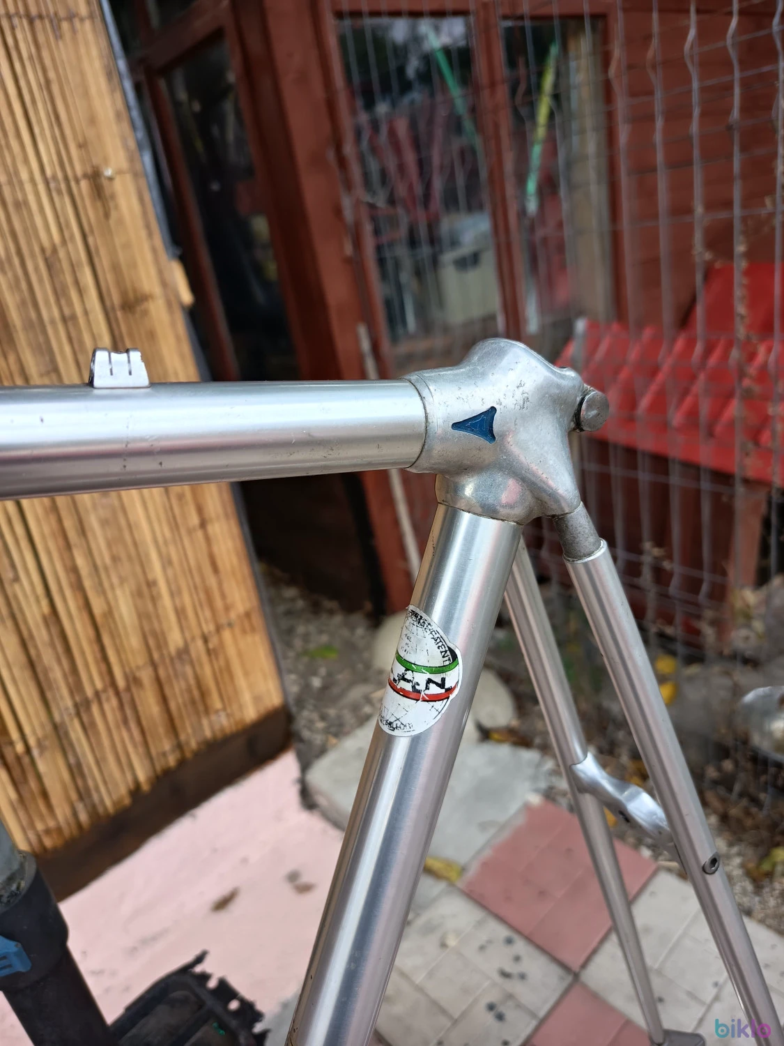 1. Vand cadru de aluminiu Alan super record