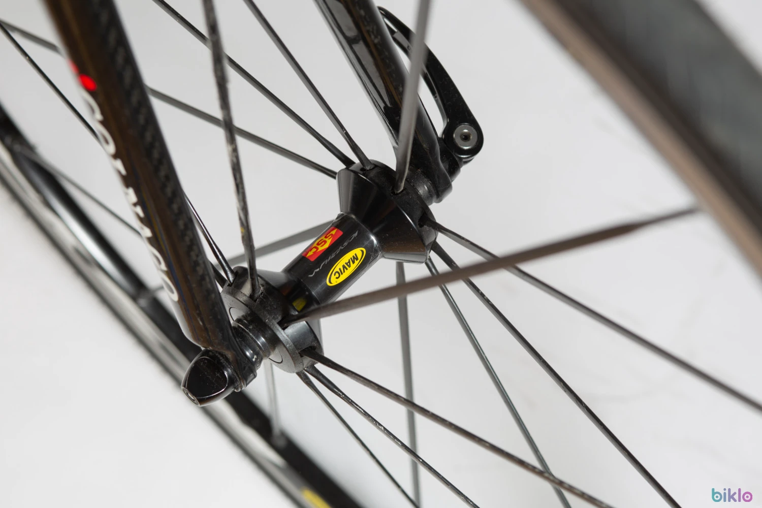 9. Cursiera Colnago CLX 2.0 Shimano Ultegra