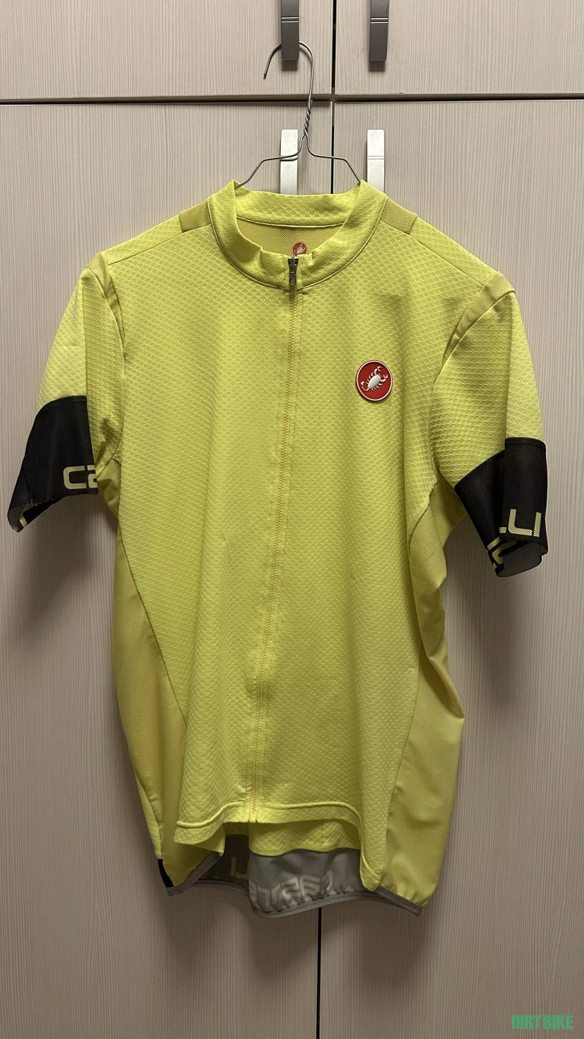 3. Vand tricouri ciclism Castelli / Santini / Northwave