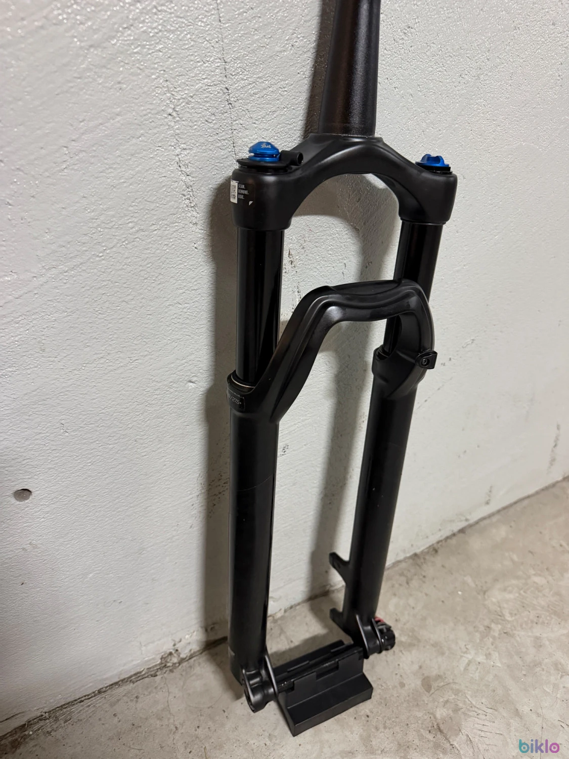 1. Furca fox 32 float Rhythm 100mm