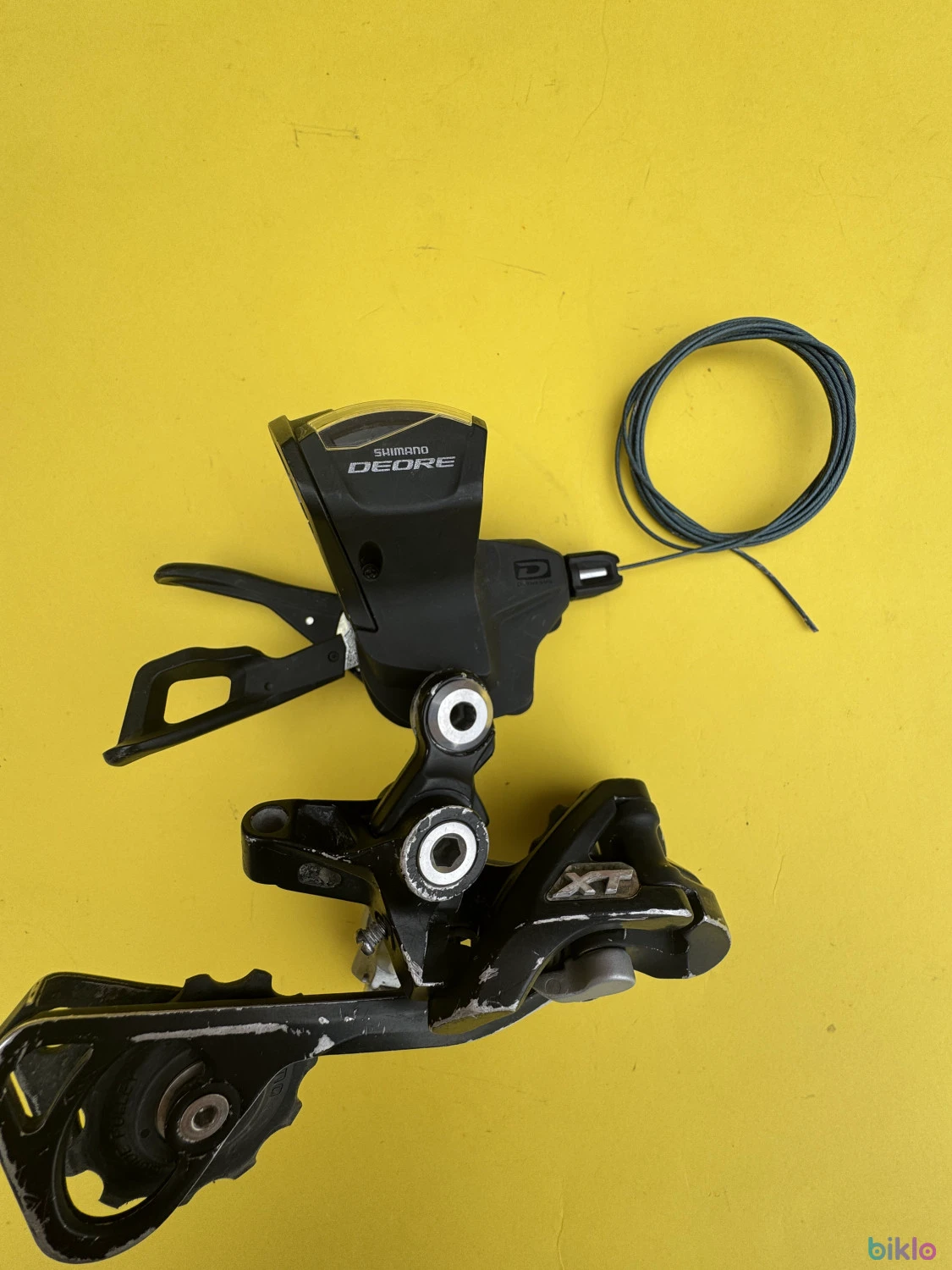 1. Schimbator XT cu maneta Deore 10 v