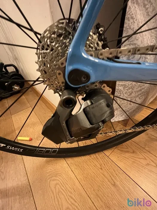 3. Ultimate CF SL 7 Disc eTap Movistar colour