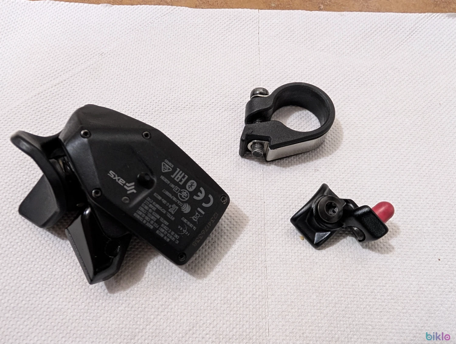 1. Maneta Sram Eagle AXS wireless 12 viteze