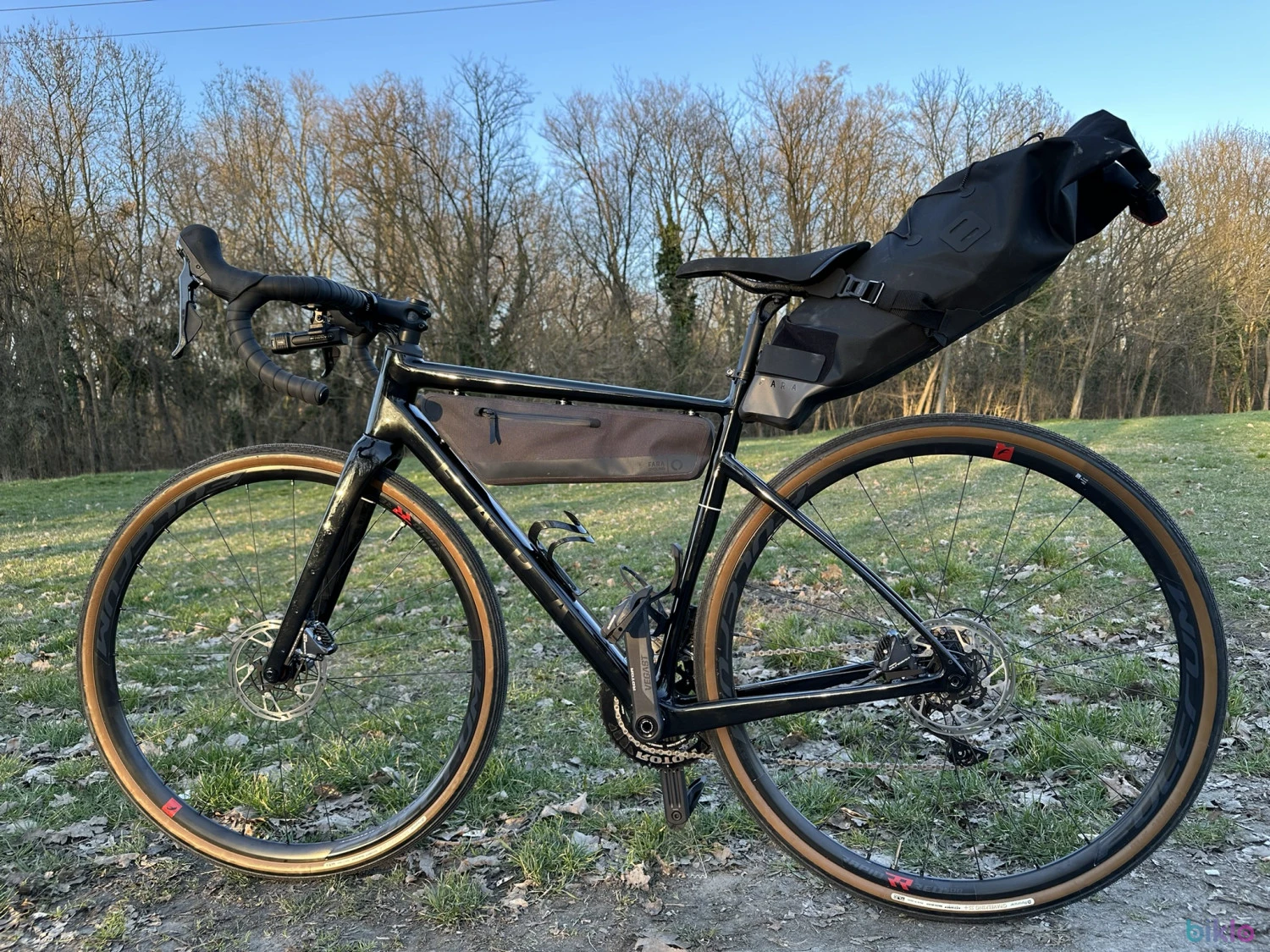 2. FARA F/AR cursieră carbon endurance/bikepacking Ultegra 2x11