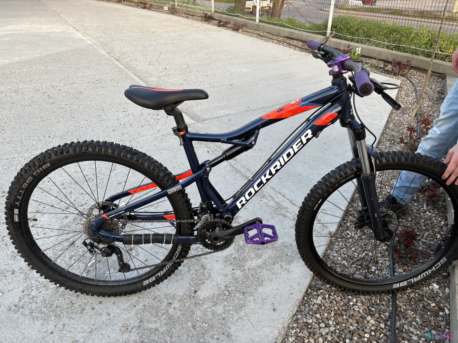 1. Vând Rockrider st540s mărime M