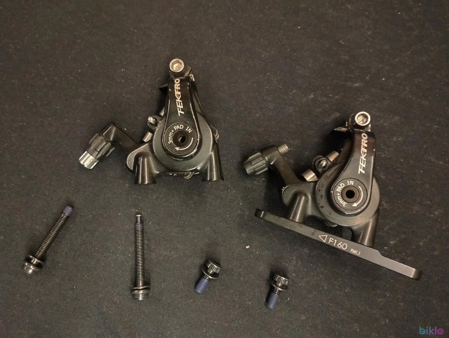 1. Etrieri șosea Tektro MD-C550 flat mount