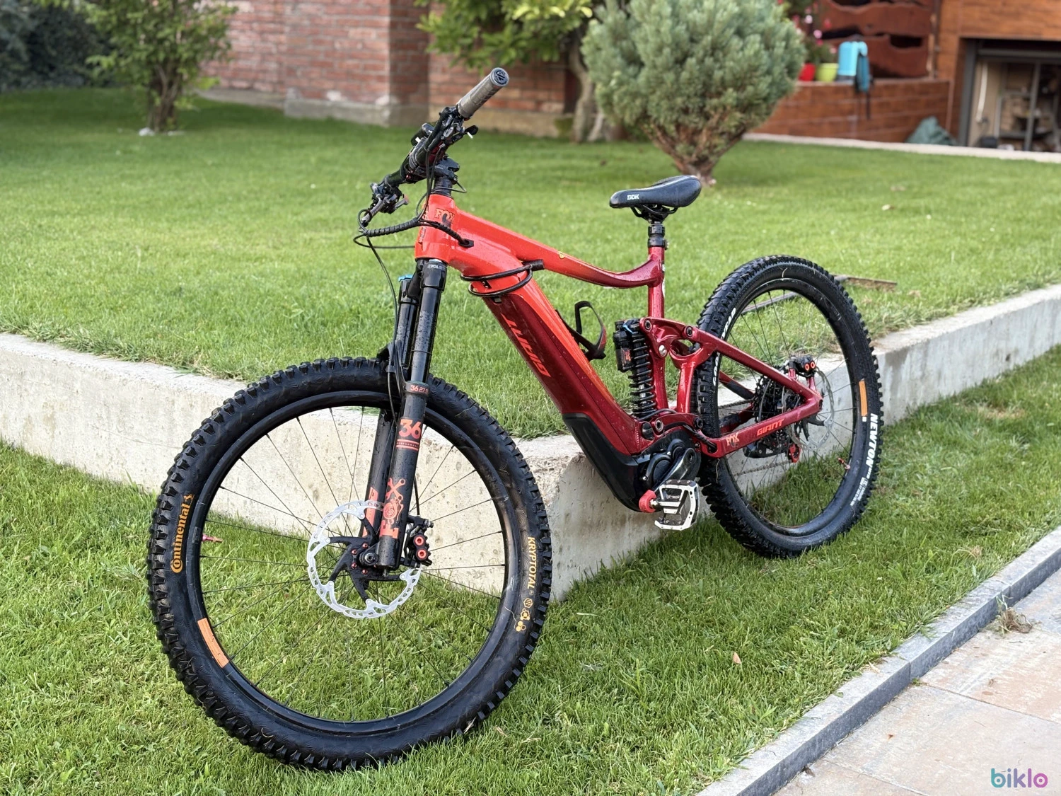 1. MTB Giant reign e+1 pros 2020 custom