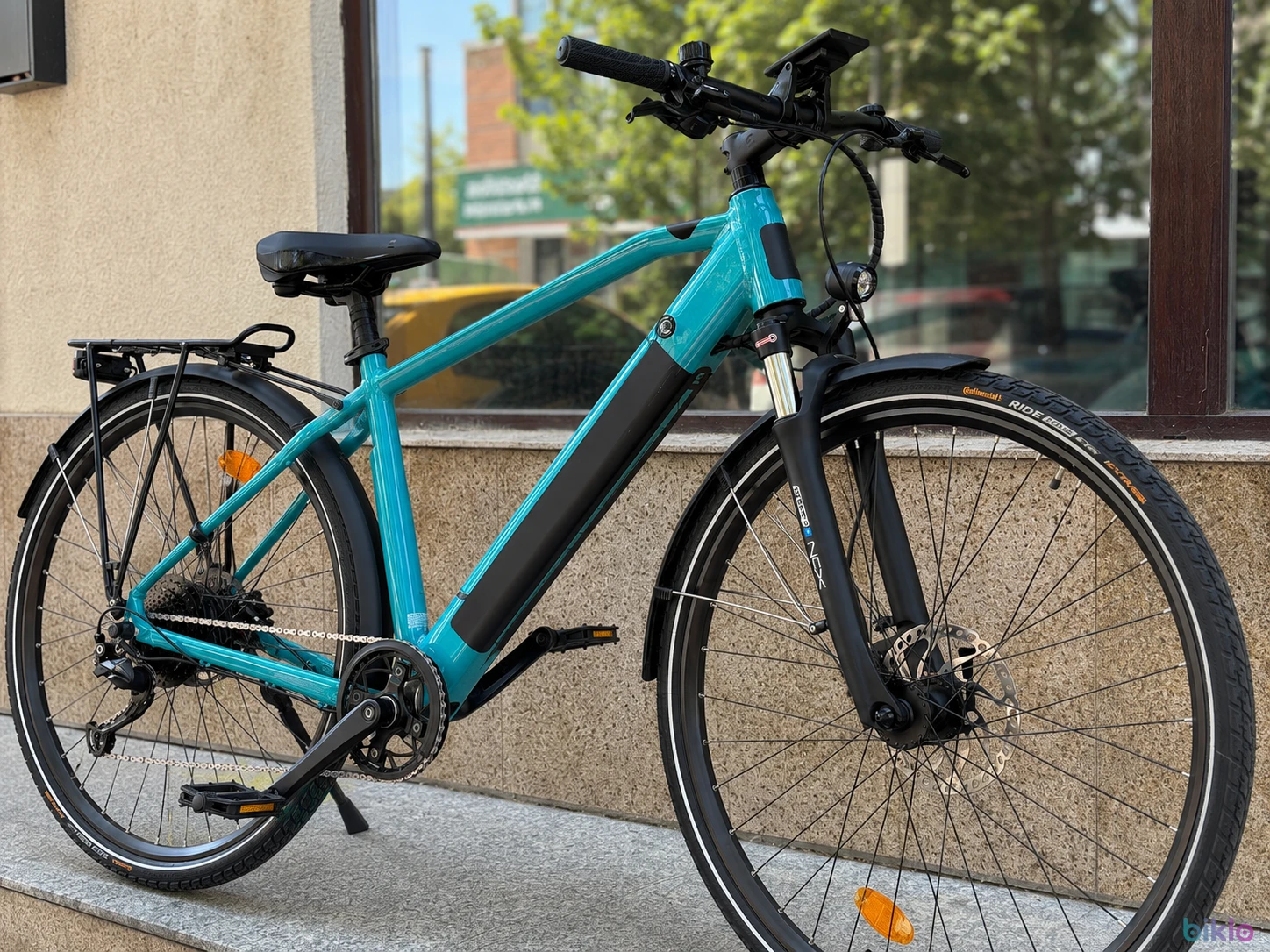 2. Vând bicicletă electrică: Econic One Urban