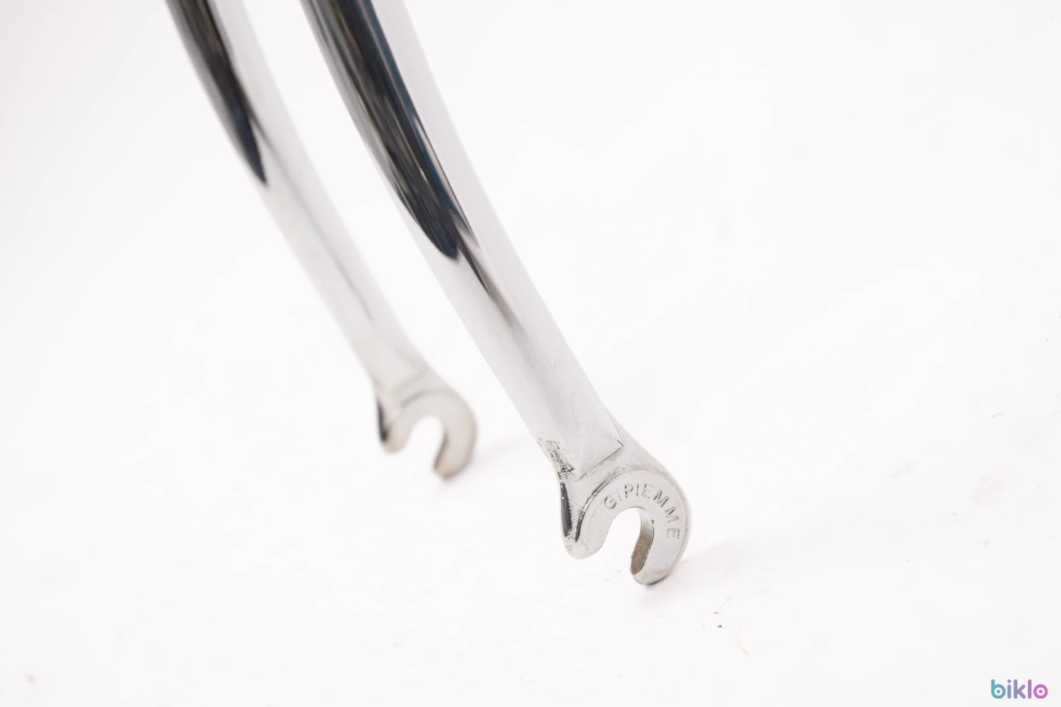 5. Furca cursiera otel cu gat 1" filetat, cromata, Zeus