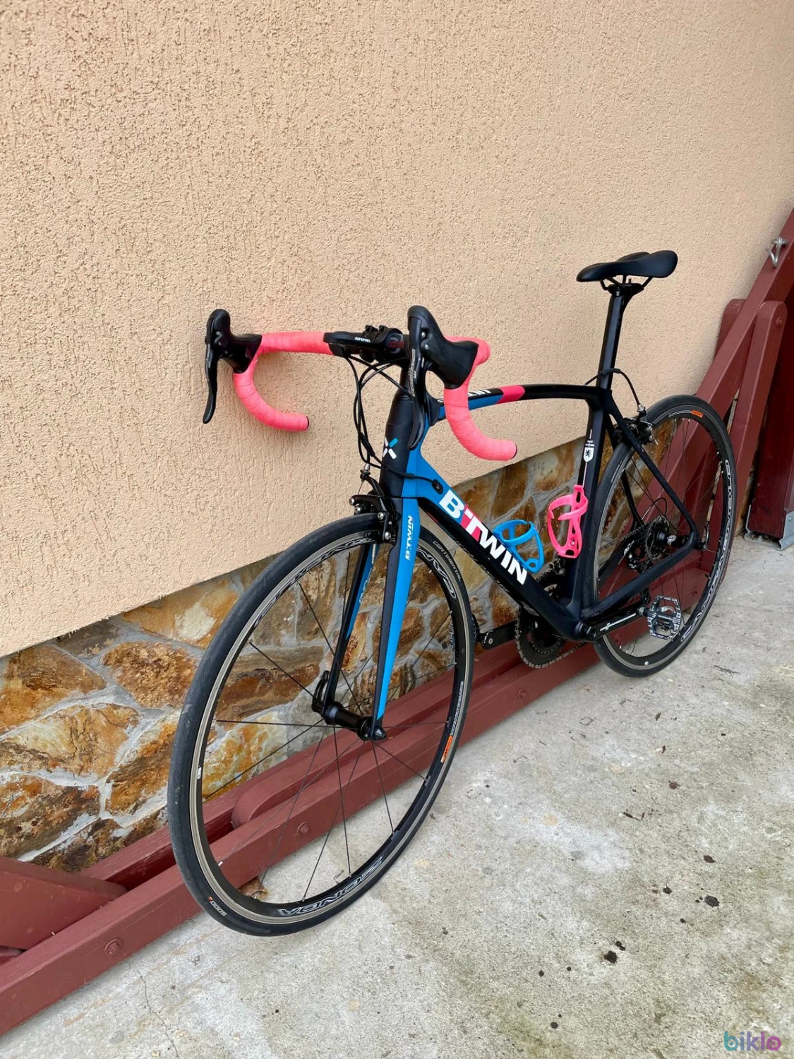 6. Bicicleta cursiera BTWIN ULTRA CF, campagnolo potenza 2x11