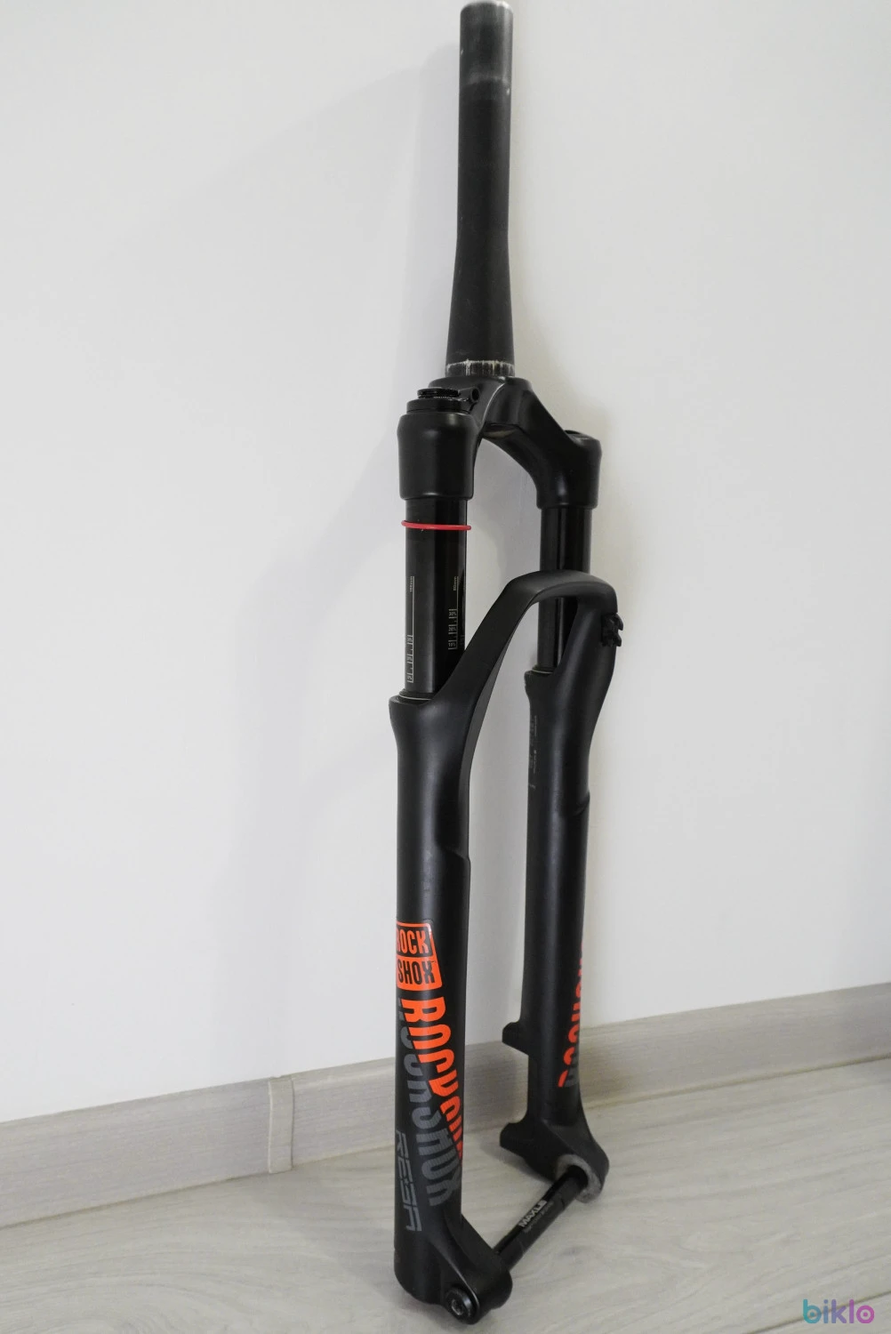 1. RockShox REBA RL A8 Furca 100 mm Air 29 inch