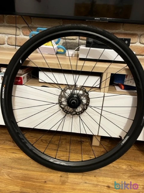 4. Roti Fulcrum Racing 900 DB
