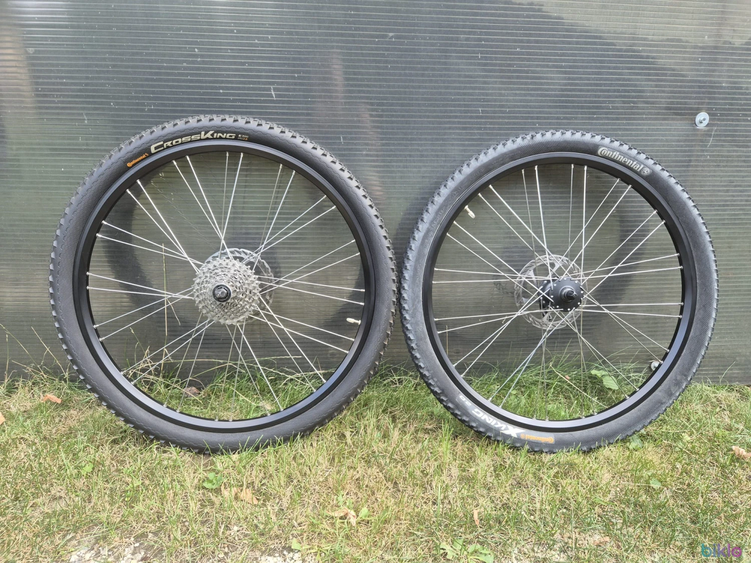 1. Roti MTB Rigida Sniper , 26 inch, complete, butuci Shimano, anvelope Continental