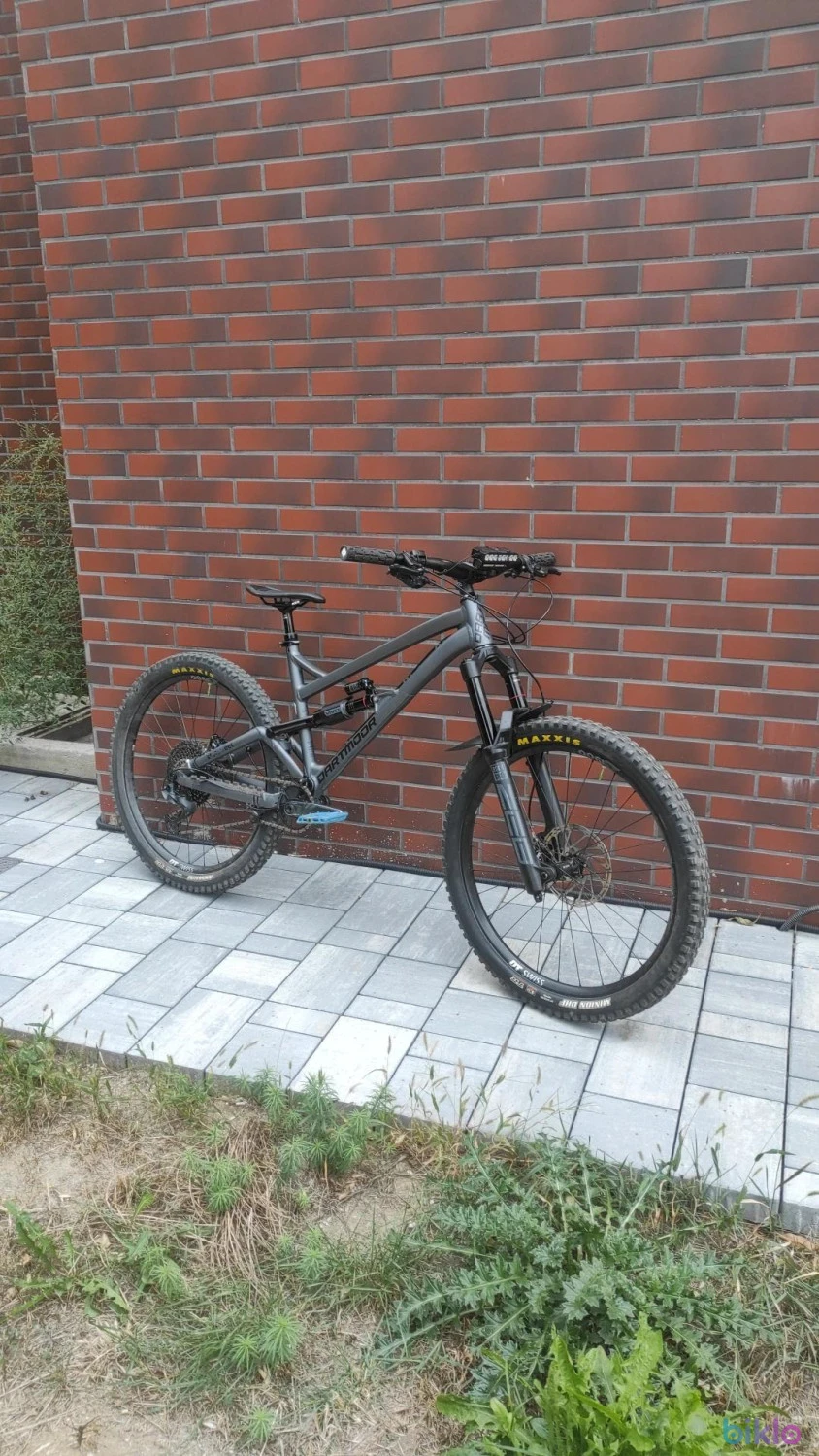 1. Bicicleta dartmoor blackbird gri